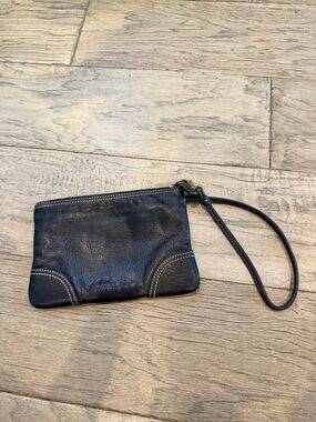 Levenger NWOT Small Black Leather Wristlet Clutch Wallet
